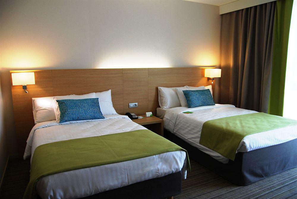 Hotel Courtyard By Marriott Montpellier Exterior foto